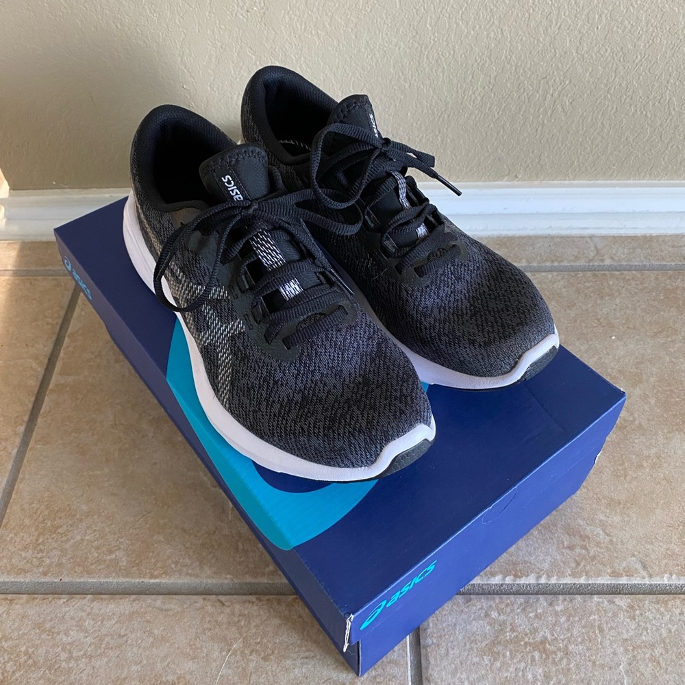 ASICS woman shoes size 10